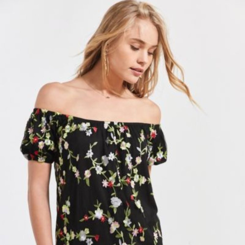 UO kimchi blue embroidered off-shoulder dress xs